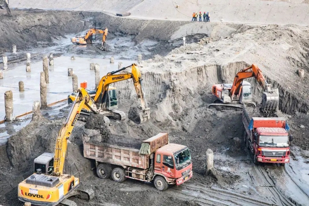 2021年1月9日，太湖隧道土方开挖作业全部完成，标志着太湖隧道全面进入主体施工冲刺阶段。