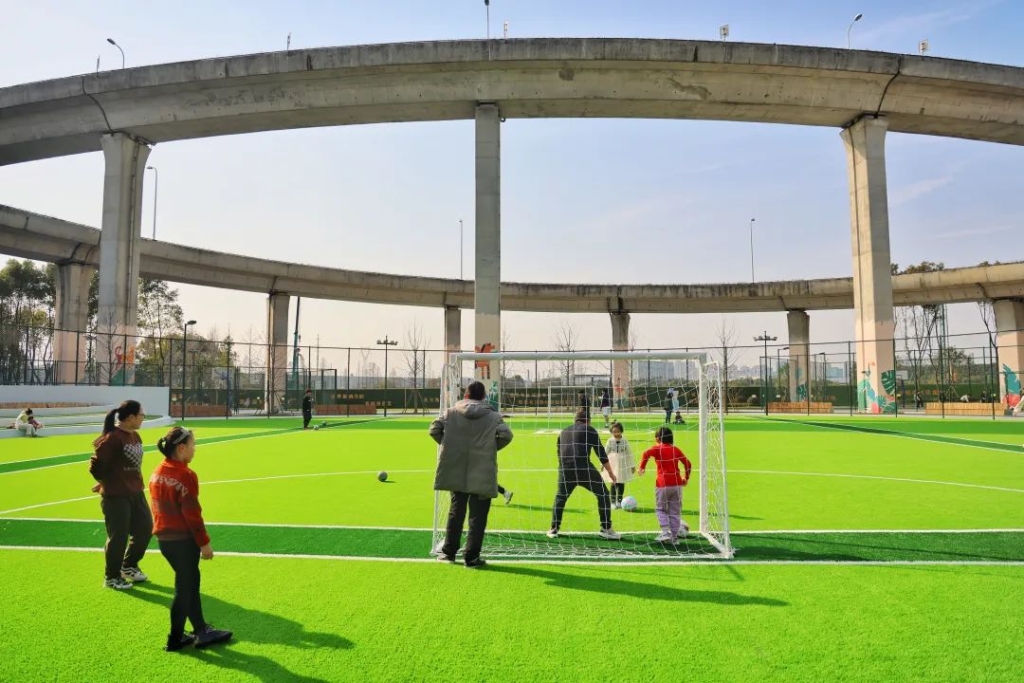 桥下空间挖掘“城市美”，40处升级等您“会心一笑”