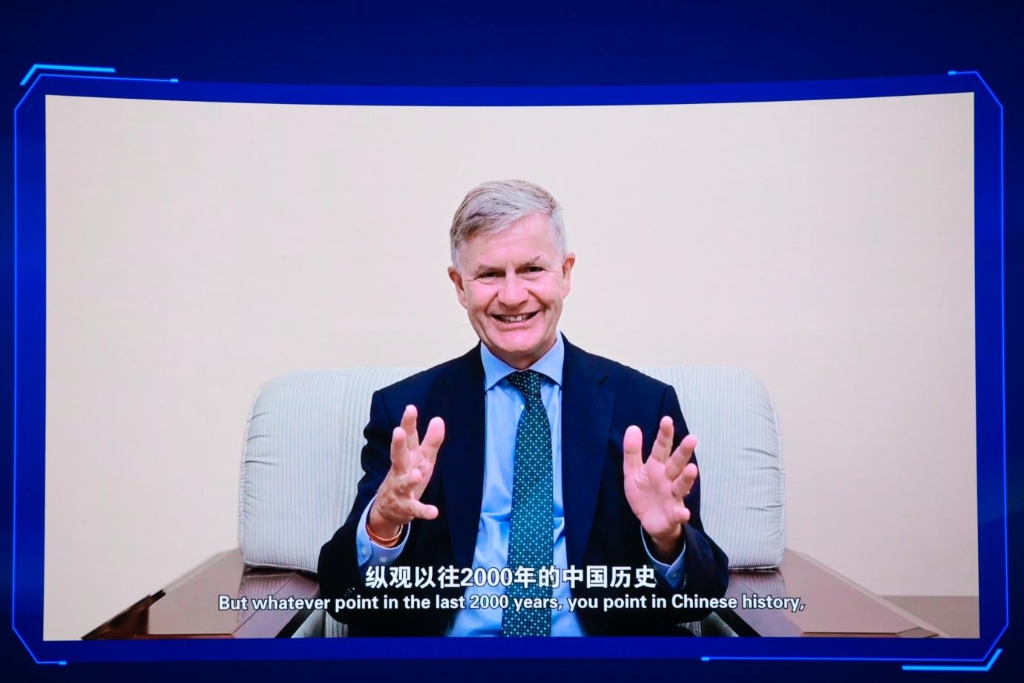 联合国前副秘书长、欧盟-亚洲中心主席埃里克·索尔海姆：人工智能、大数据、5G与可再生能源的相互融合