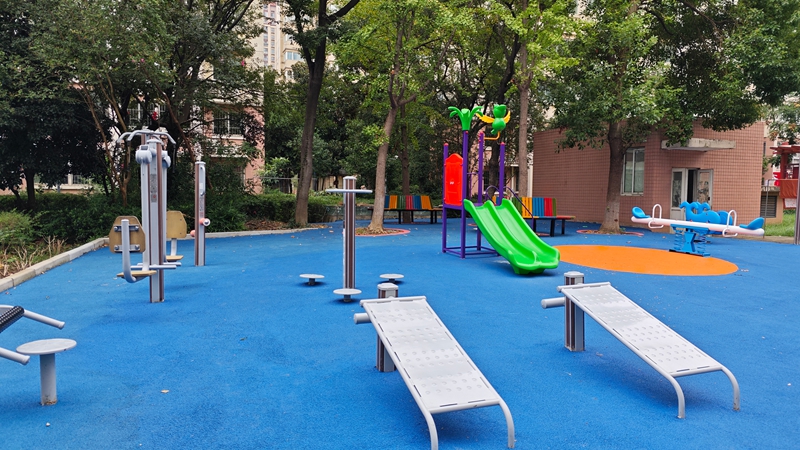 微幸福进行时 | 会西社区公共健身场地“换新装”